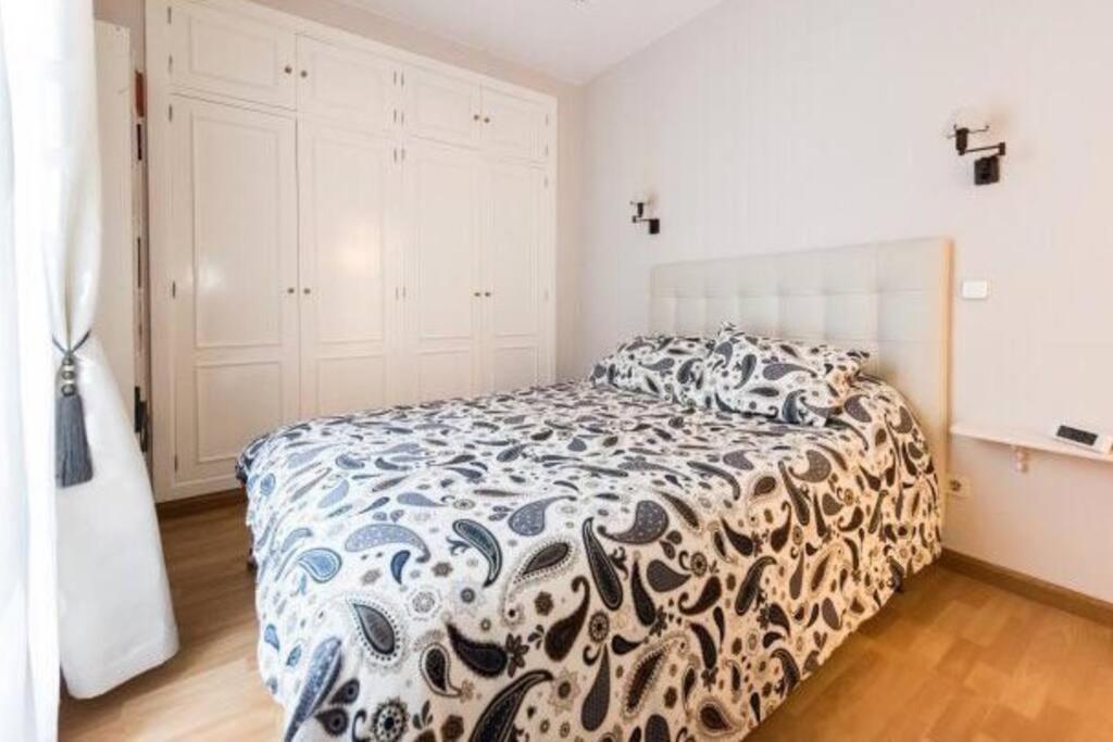 Luminoso Apartamento En Lavapies-Tirso De Molina Madrid Eksteriør billede