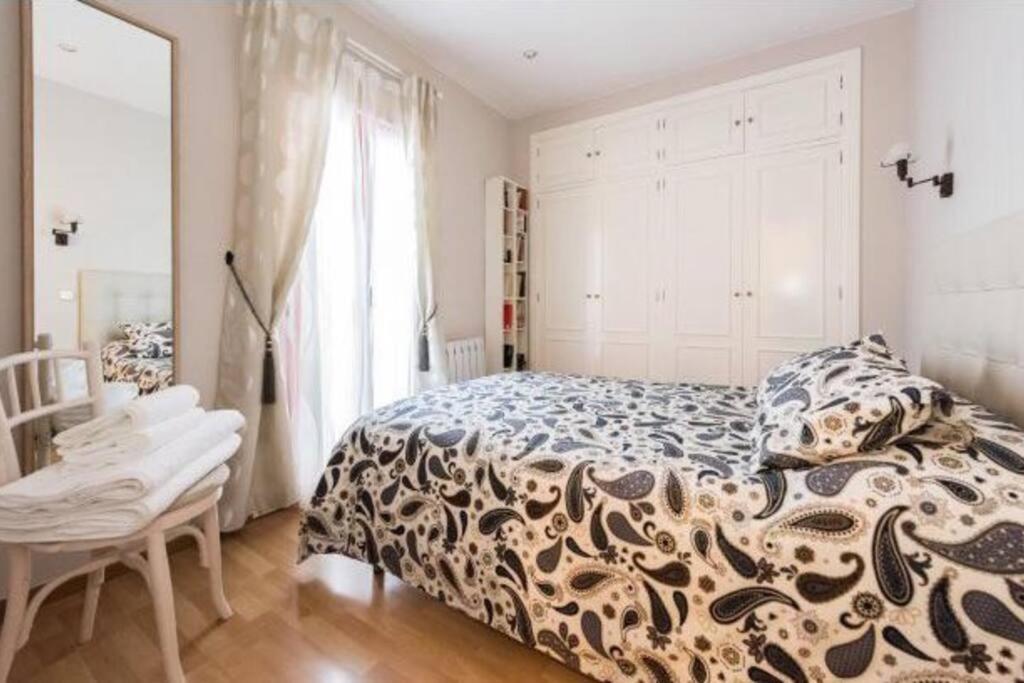 Luminoso Apartamento En Lavapies-Tirso De Molina Madrid Eksteriør billede